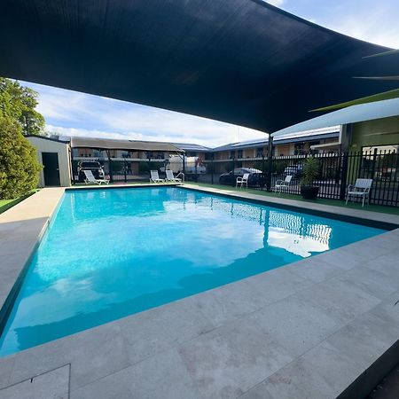Golden West Motor Inn Dubbo Buitenkant foto