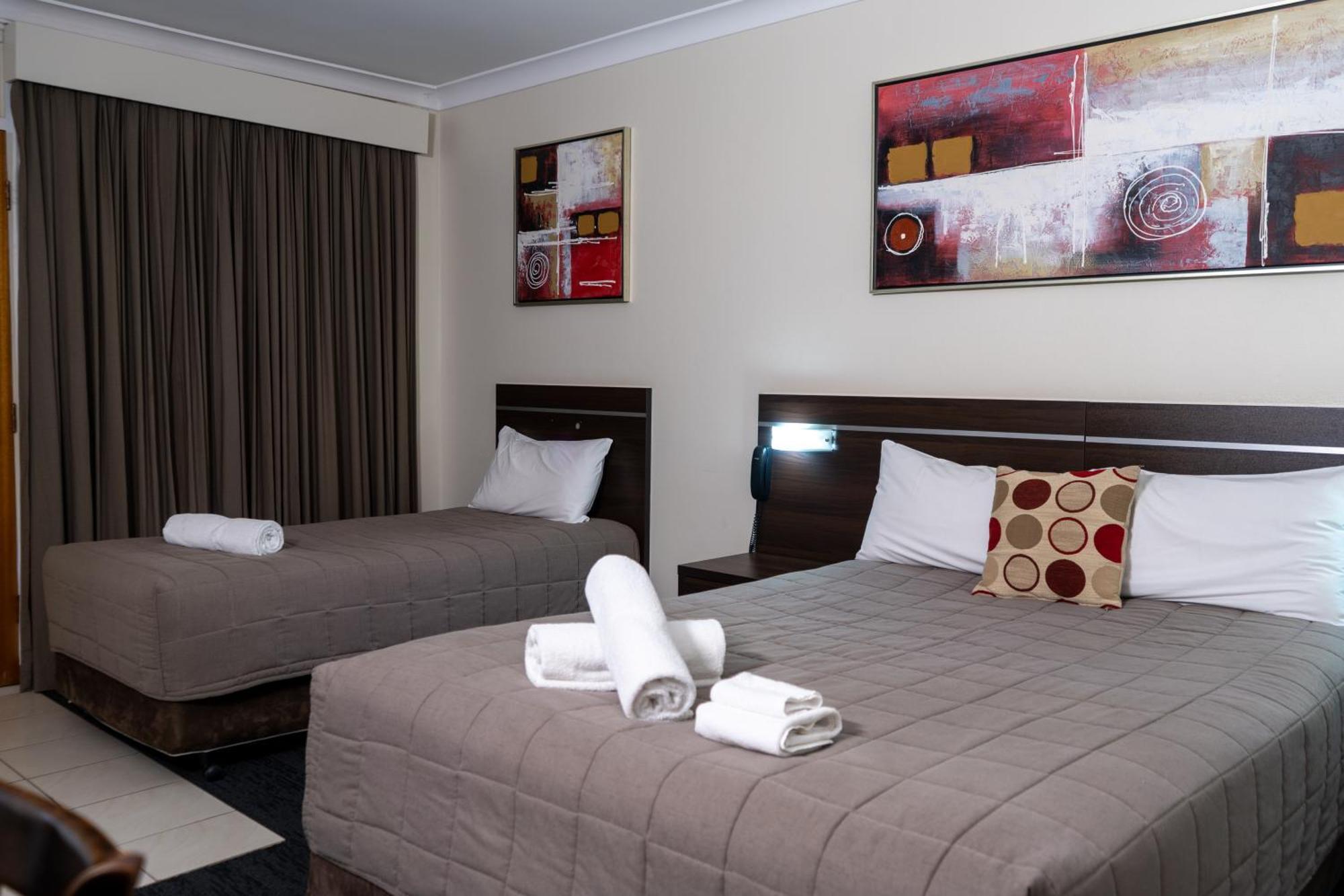 Golden West Motor Inn Dubbo Buitenkant foto